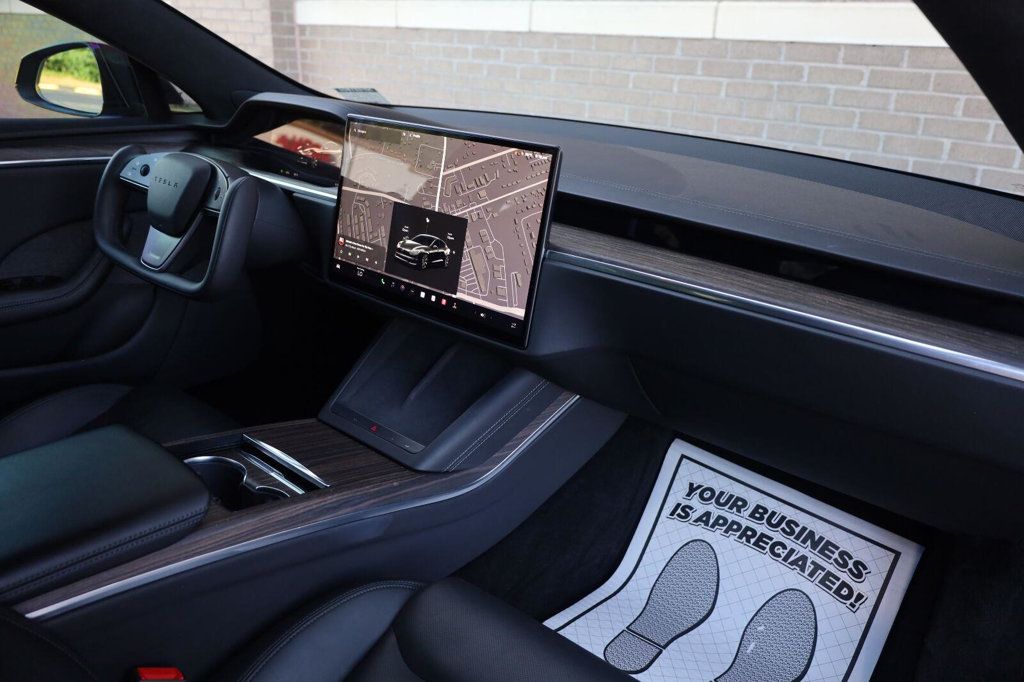 Tesla Model S photo 29