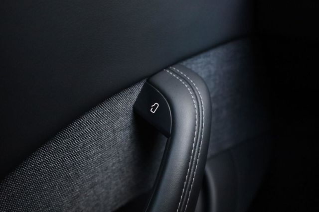 2022 Tesla Model S Long Range Palladium - 23083412 - 36