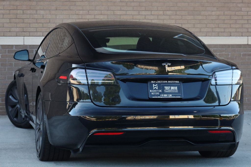 Tesla Model S photo 9