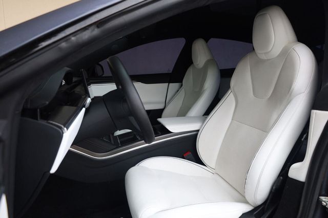 2022 Tesla Model S Plaid - 23072890 - 13