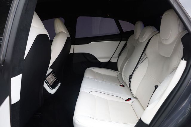 2022 Tesla Model S Plaid - 23072890 - 16