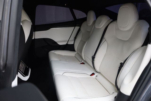 2022 Tesla Model S Plaid - 23072890 - 17