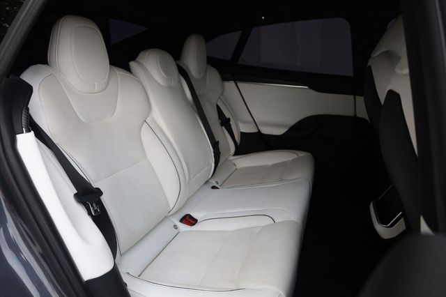 2022 Tesla Model S Plaid - 23072890 - 19