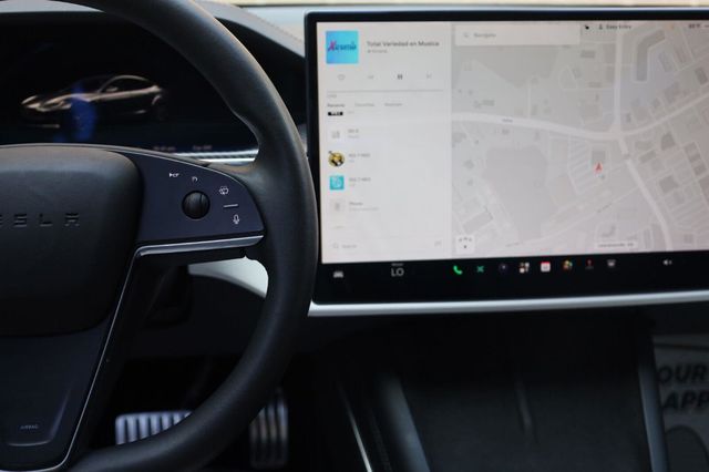 2022 Tesla Model S Plaid - 23072890 - 25