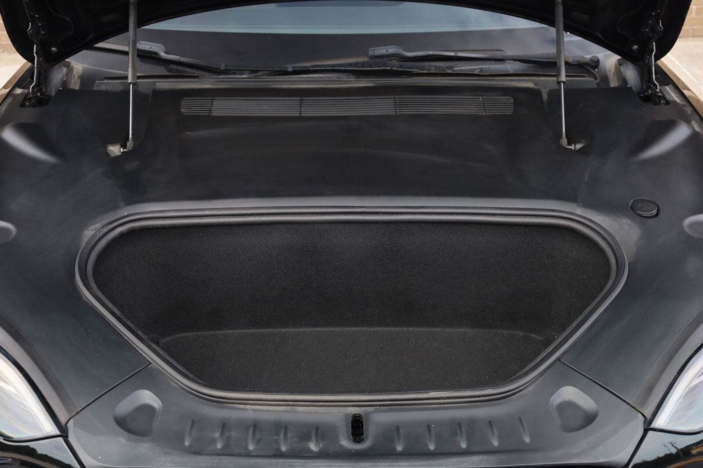 Tesla Model S photo 14
