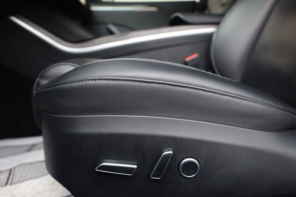 Tesla Model S photo 19