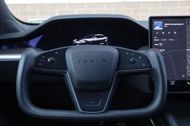 2022 Tesla Model S Plaid - 23085032 - 30