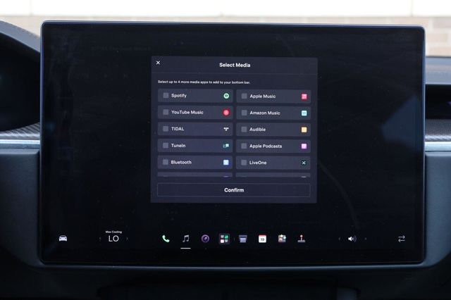 2022 Tesla Model S Plaid - 23085032 - 39