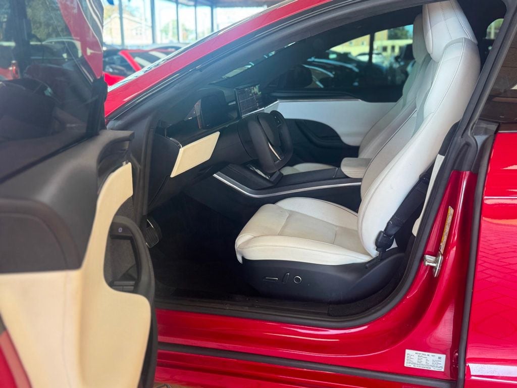 2022 Tesla Model S Plaid AWD photo 11
