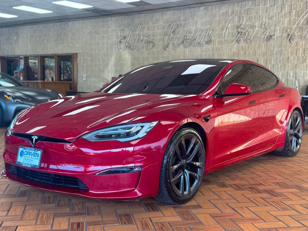 2022 Tesla Model S Plaid AWD photo 4