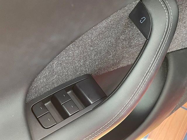 2022 Tesla Model S Plaid AWD - 22970686 - 16