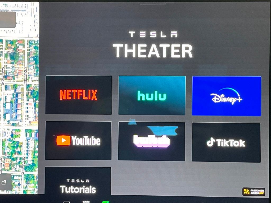 2022 Tesla Model S Plaid AWD - 22970686 - 39