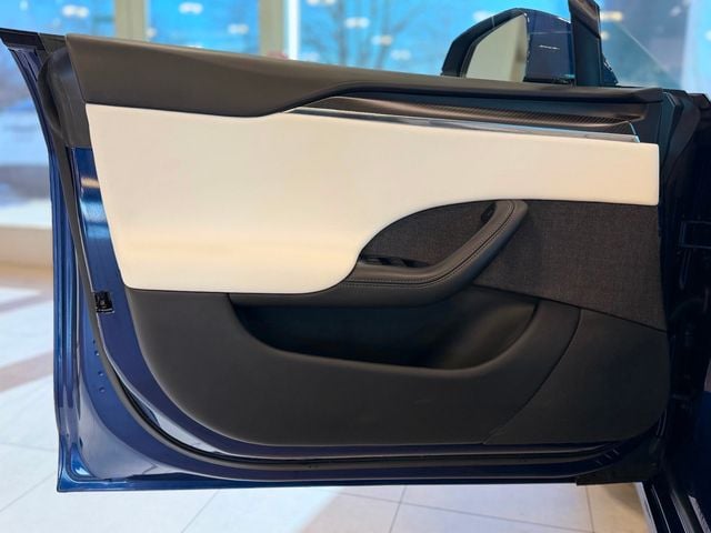 2022 Tesla Model S Plaid AWD - 22956186 - 15