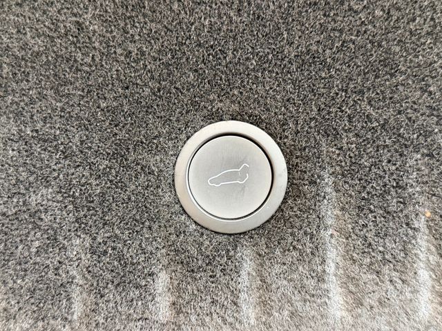 2022 Tesla Model S Plaid AWD - 22956186 - 40