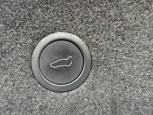 2022 Tesla Model S Plaid AWD - 22993127 - 30