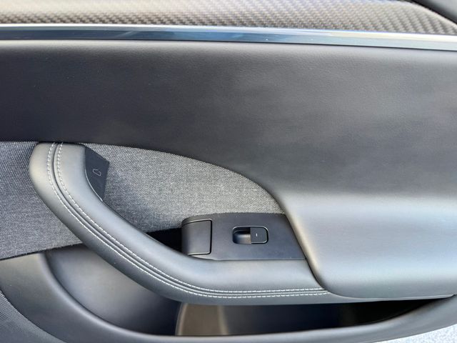 2022 Tesla Model S Plaid AWD - 22993127 - 36