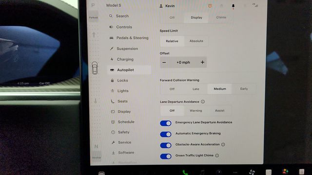 2022 Tesla Model S Plaid AWD - 22945605 - 21
