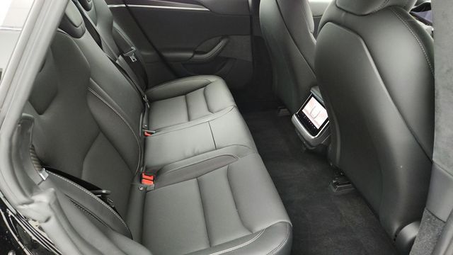 2022 Tesla Model S Plaid AWD - 22945605 - 26