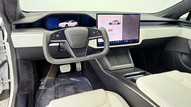 2022 Tesla Model S Plaid AWD - 22972369 - 11