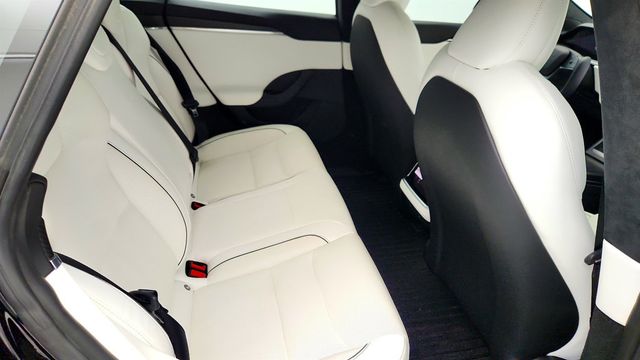 2022 Tesla Model S Plaid AWD - 23002674 - 27