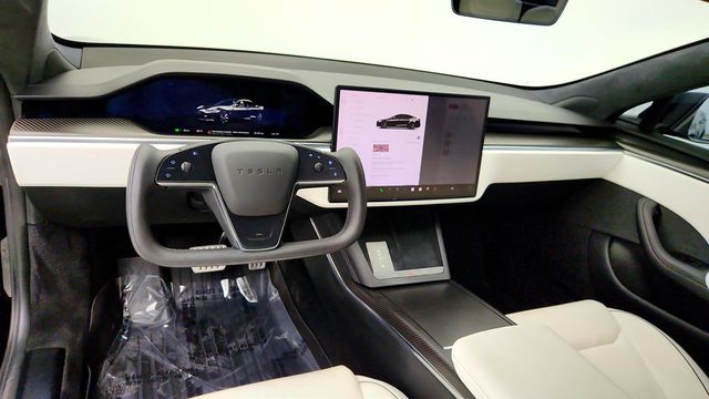 2022 Tesla Model S Plaid AWD - 23083377 - 11