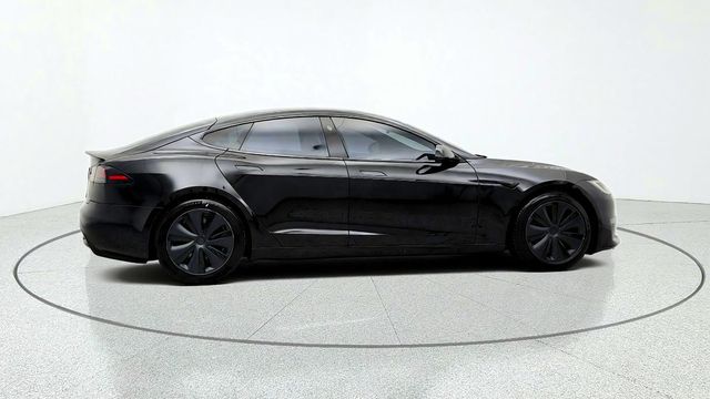 2022 Tesla Model S Plaid AWD - 23083377 - 3