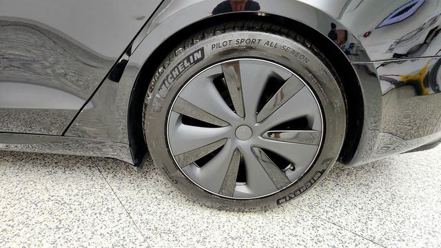 2022 Tesla Model S Plaid AWD - 23083377 - 8