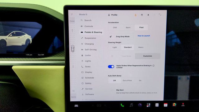 2022 Tesla Model S Plaid AWD w/ Cream Premium Interior - 23083467 - 16