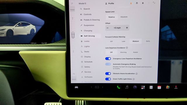 2022 Tesla Model S Plaid AWD w/ Cream Premium Interior - 23083467 - 20