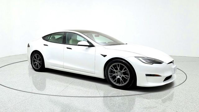 2022 Tesla Model S Plaid AWD w/ Cream Premium Interior - 23083467 - 2
