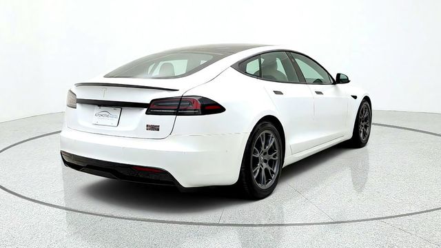 2022 Tesla Model S Plaid AWD w/ Cream Premium Interior - 23083467 - 4