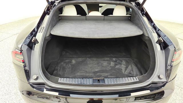 2022 Tesla Model S Plaid AWD w/ White & Black Premium Interior - 23083377 - 23