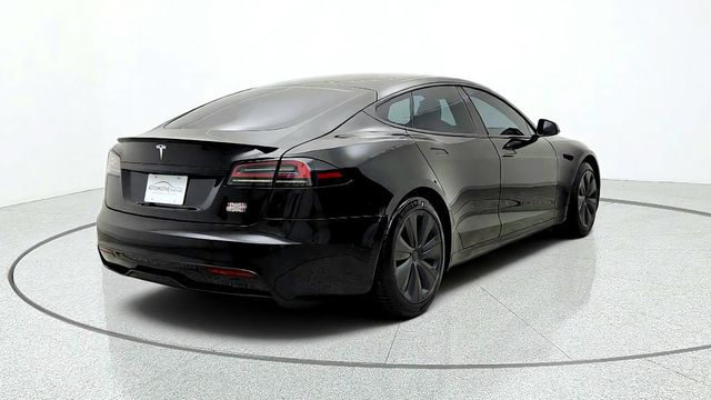 2022 Tesla Model S Plaid AWD w/ White & Black Premium Interior - 23083377 - 4