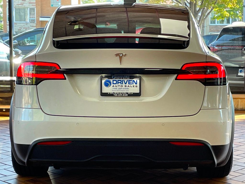 2022 Tesla Model X photo 12
