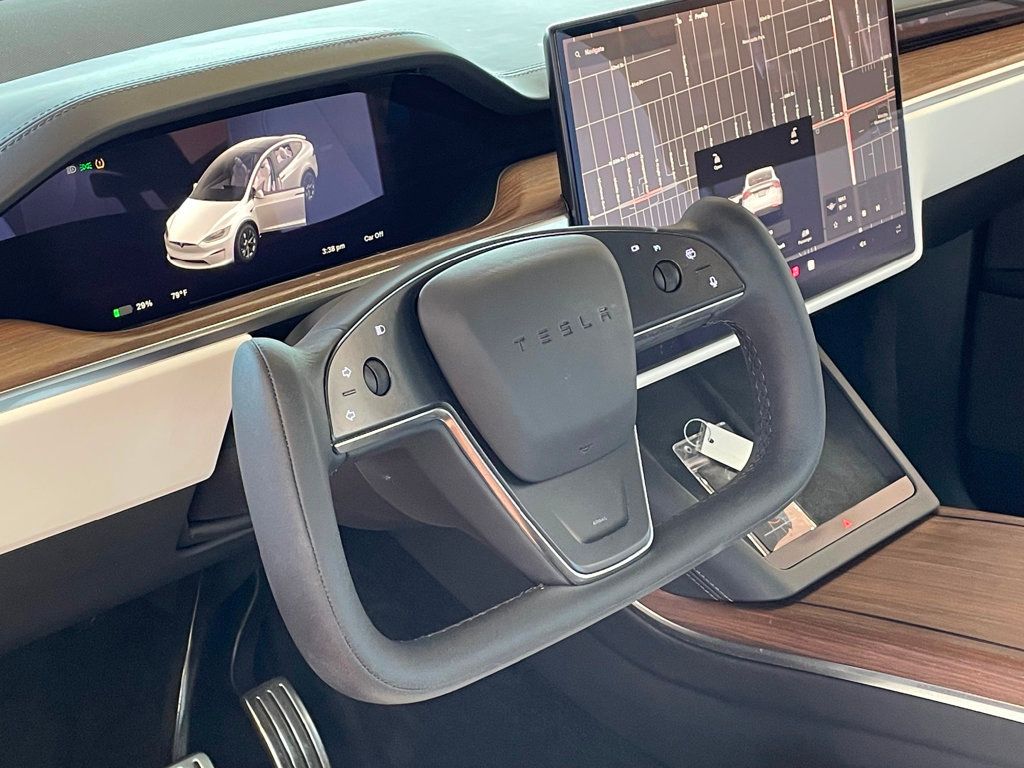 2022 Tesla Model X photo 18