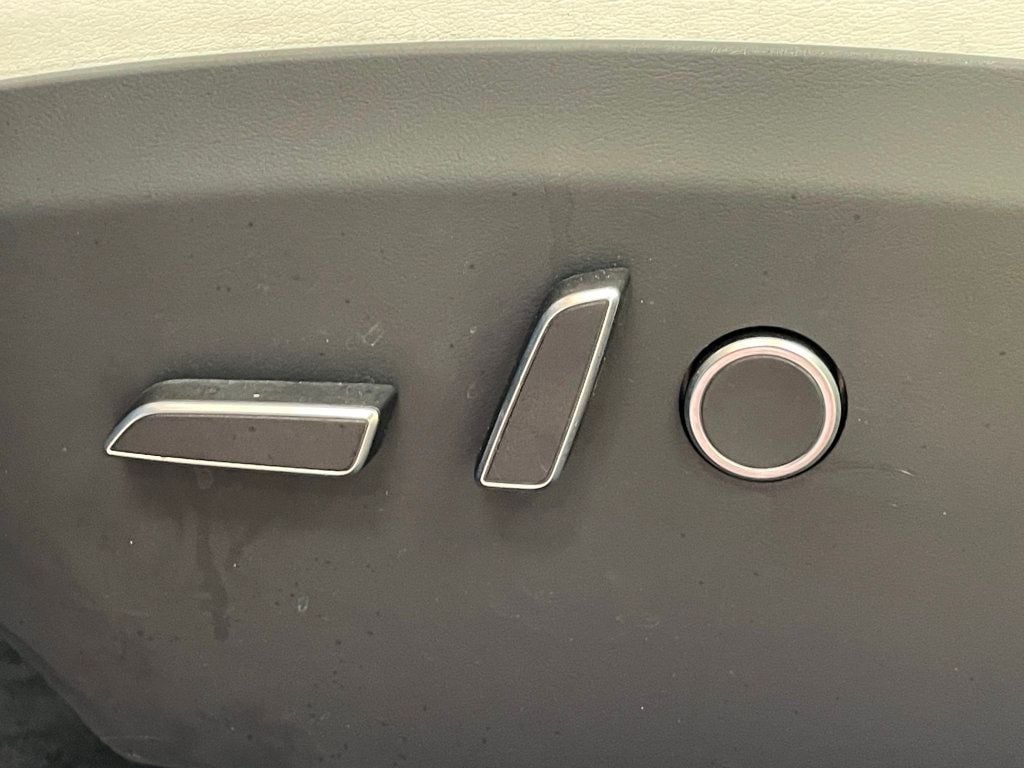 2022 Tesla Model X photo 19