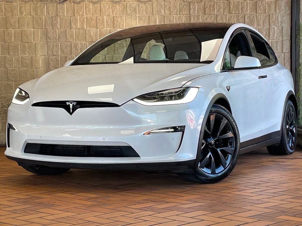 2022 Tesla Model X photo 2