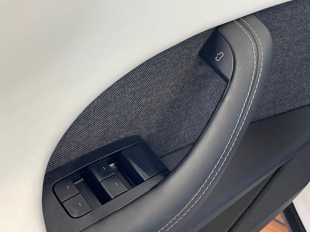 2022 Tesla Model X photo 20
