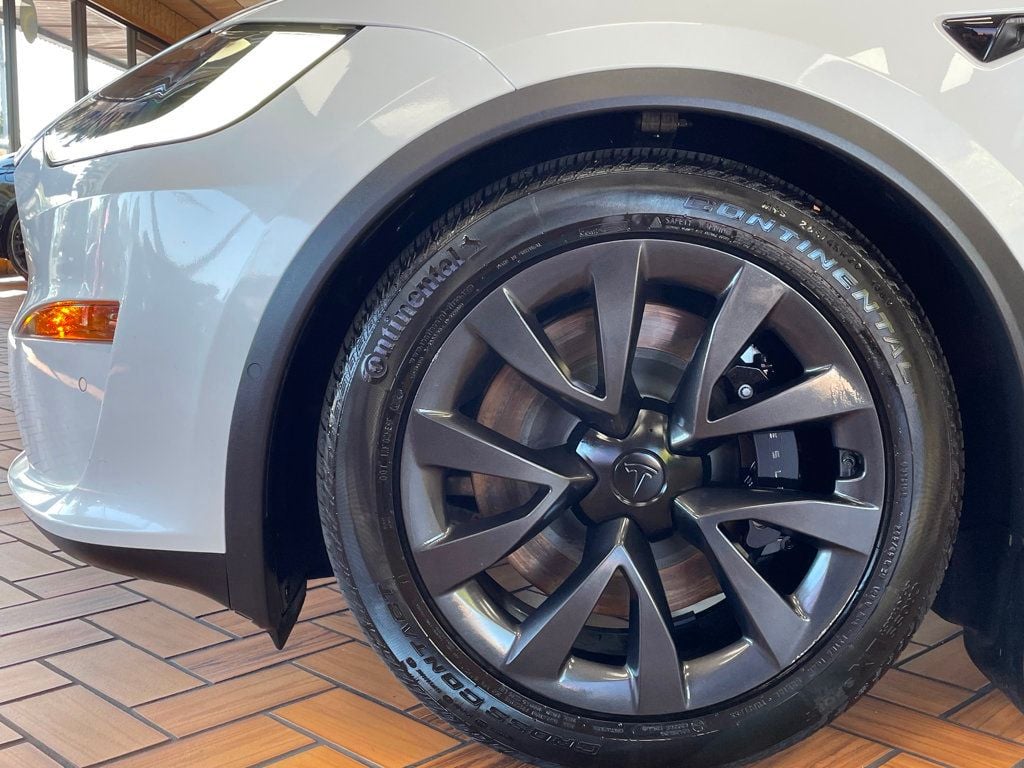 2022 Tesla Model X photo 7