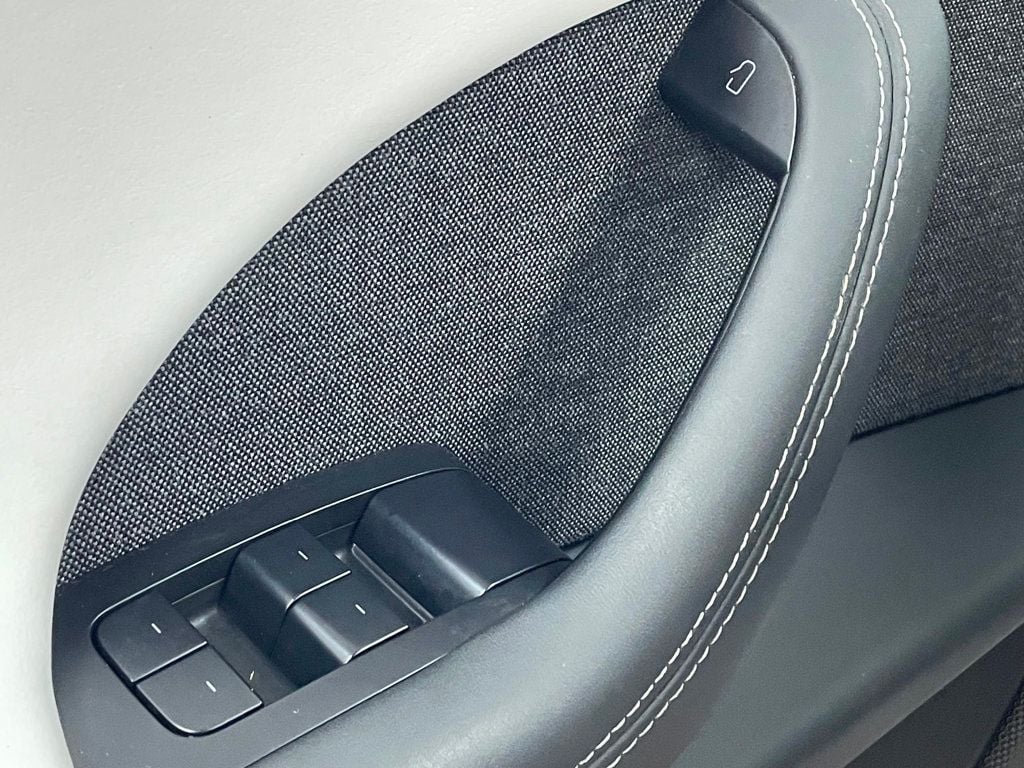 2022 Tesla Model X AWD - 22968185 - 14