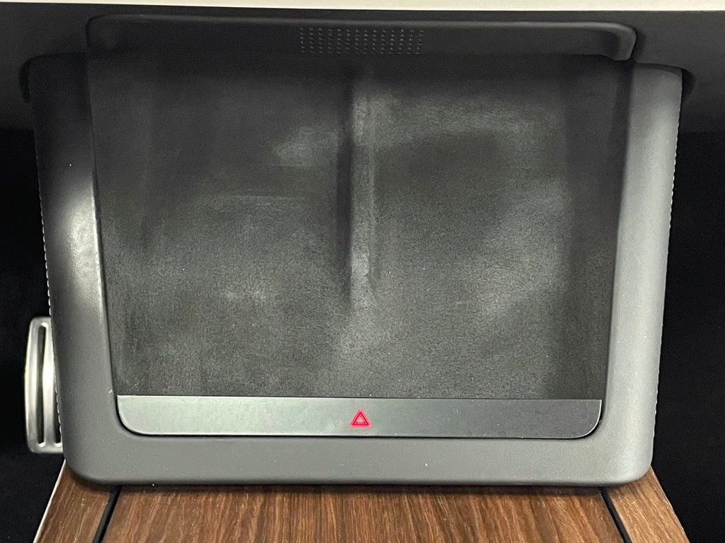 2022 Tesla Model X AWD - 22968185 - 42