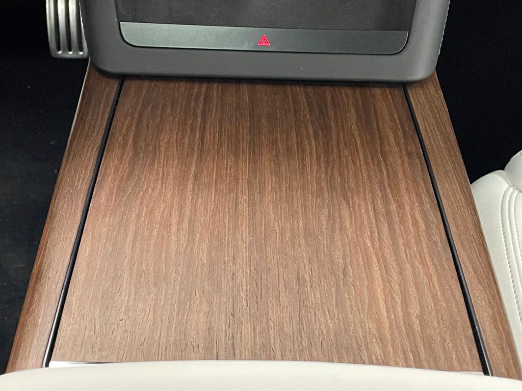 2022 Tesla Model X AWD - 22968185 - 43