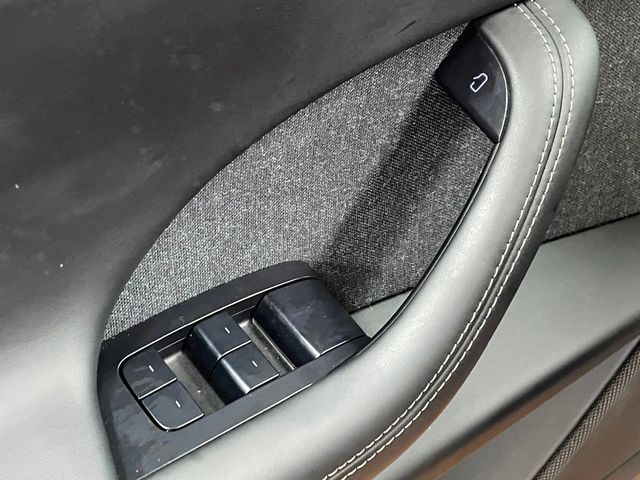 2022 Tesla Model X AWD - 22969361 - 16