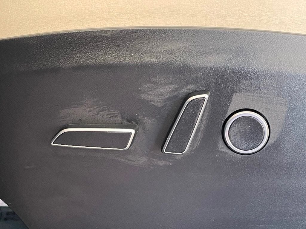 2022 Tesla Model X AWD - 23000716 - 13