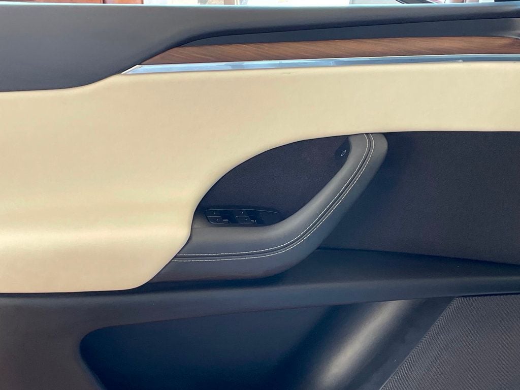 2022 Tesla Model X AWD - 23000716 - 15