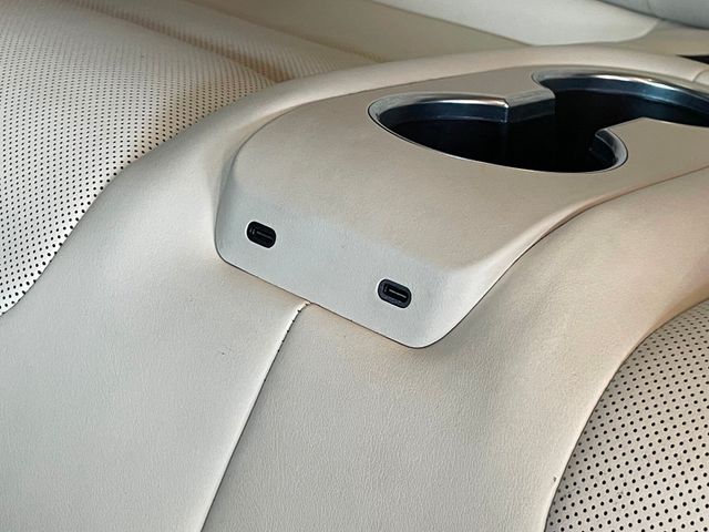 2022 Tesla Model X AWD - 23000716 - 27