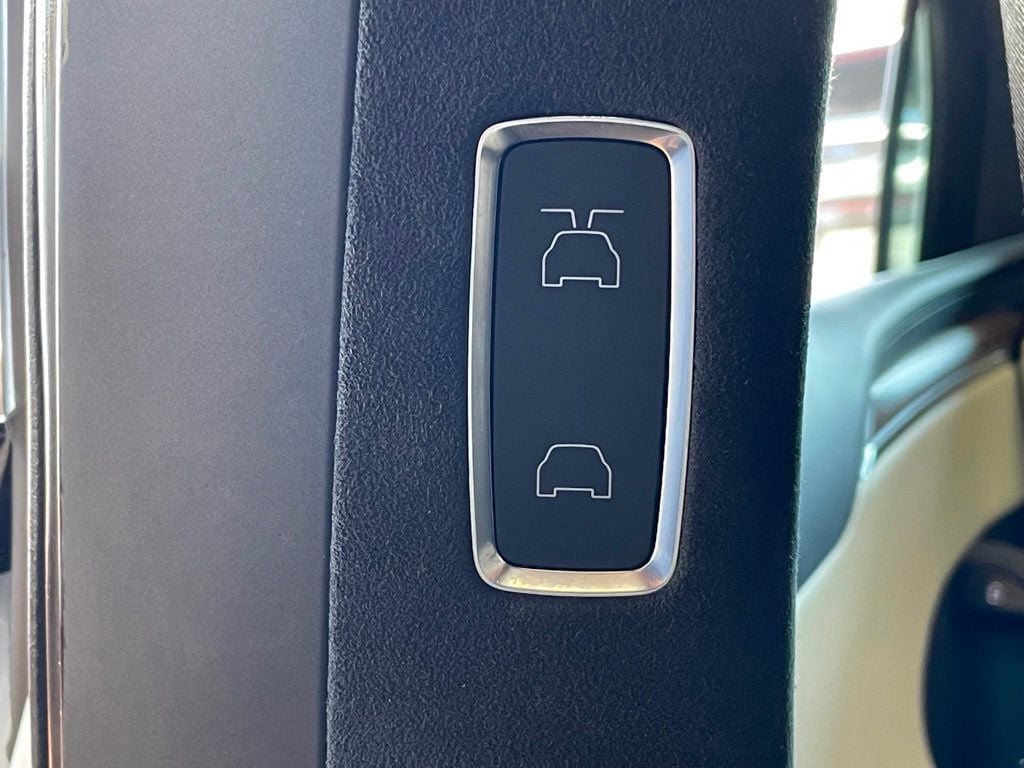 2022 Tesla Model X AWD - 23000716 - 28