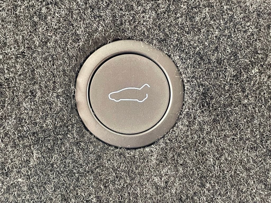 2022 Tesla Model X AWD - 23000716 - 31