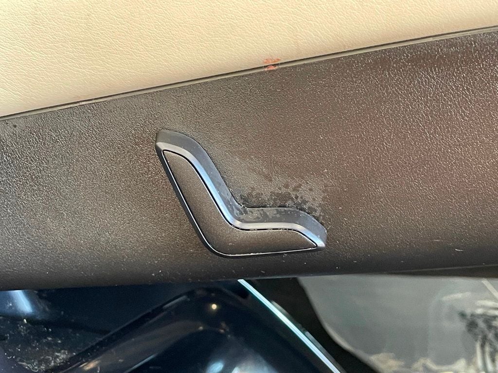 2022 Tesla Model X AWD - 23000716 - 34