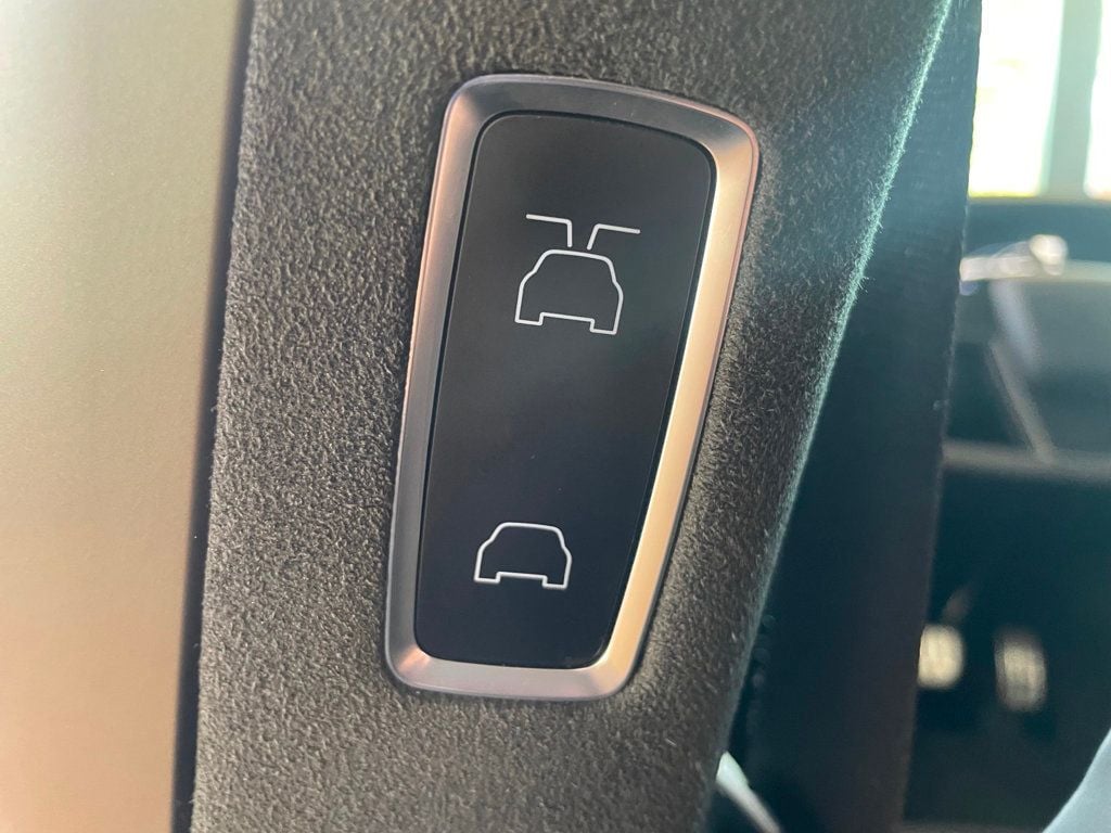 2022 Tesla Model X AWD - 23062350 - 26